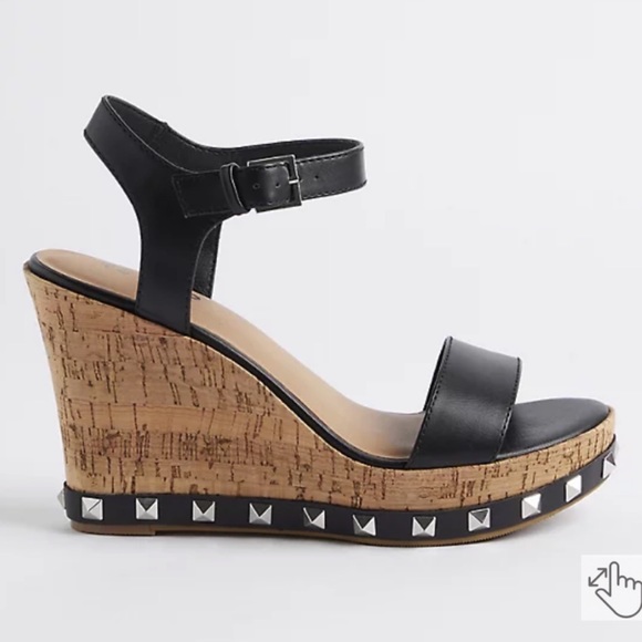 NWT TORRID WW Studded Platform Wedge - Faux Leather Black - Picture 1 of 8